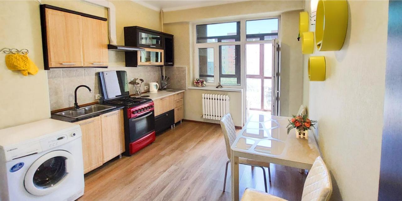 Apartment With Panoramic View In The Center Bishkek Exterior photo